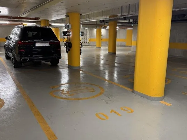 Kiadó garázs Budapest VII. kerület, Klapka utca 12 nm
