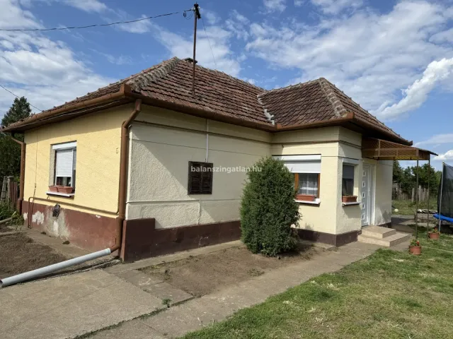 Eladó ház Sényő 83 nm