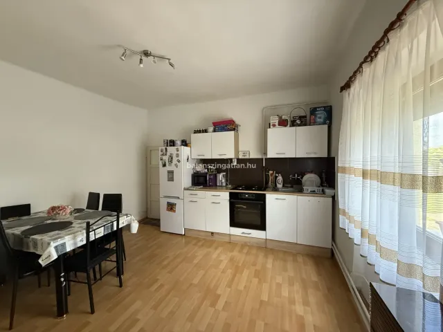Eladó ház Sényő 83 nm