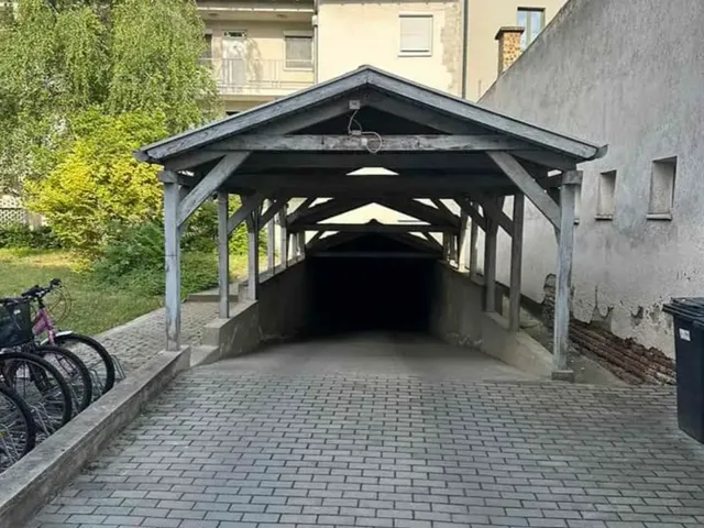 Eladó garázs Nyíregyháza, Belváros, Víz  16 nm