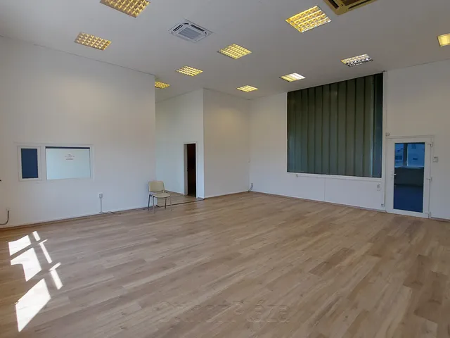 Kiadó kereskedelmi és ipari ingatlan Budapest XIII. kerület, Angyalföld, Reitter Ferenc utca 136 nm