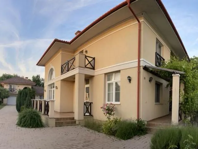 Eladó ház Hegyeshalom 184 nm