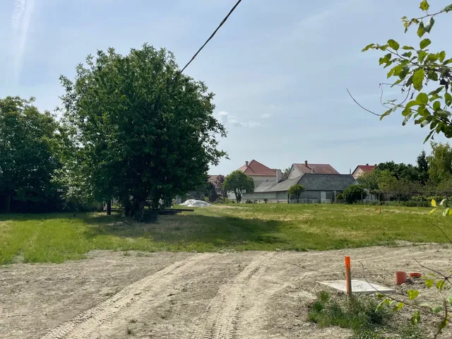 Eladó telek Nyúl 845 nm
