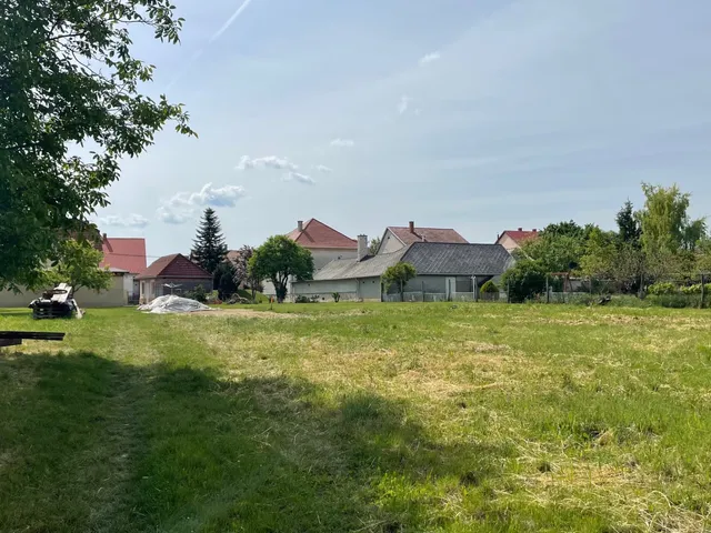 Eladó telek Nyúl 845 nm