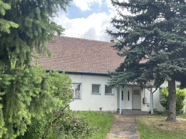 Kiadó kereskedelmi és ipari ingatlan Győr 172 nm
