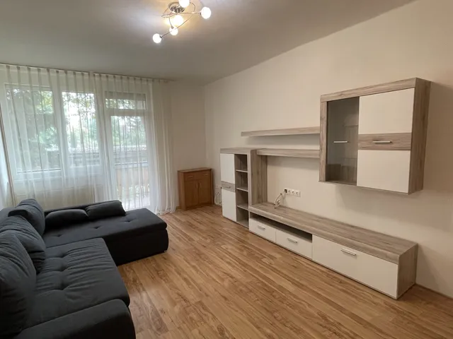 Kiadó lakás Győr, Nádorváros 52 nm