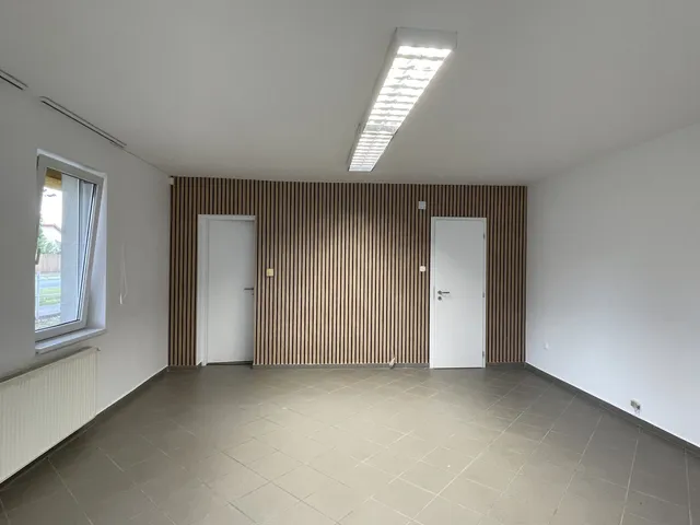 Eladó kereskedelmi és ipari ingatlan Győr, Révfalu 62 nm