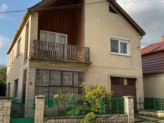 Eladó ház Nyúl 133 nm