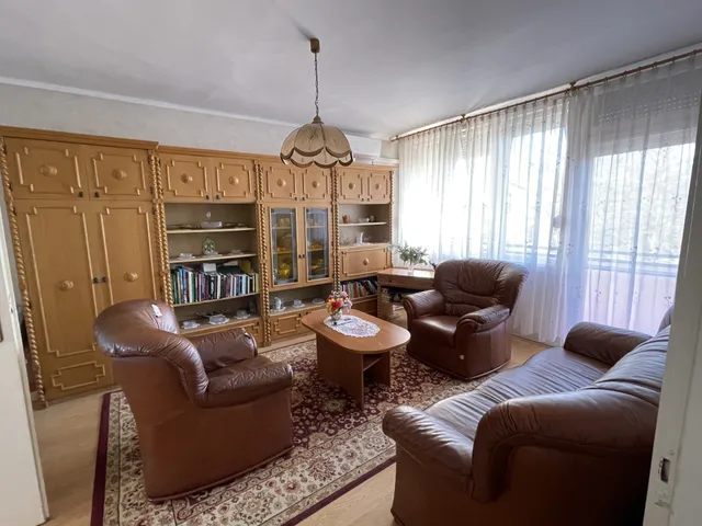 Eladó lakás Győr, Nádorváros 52 nm