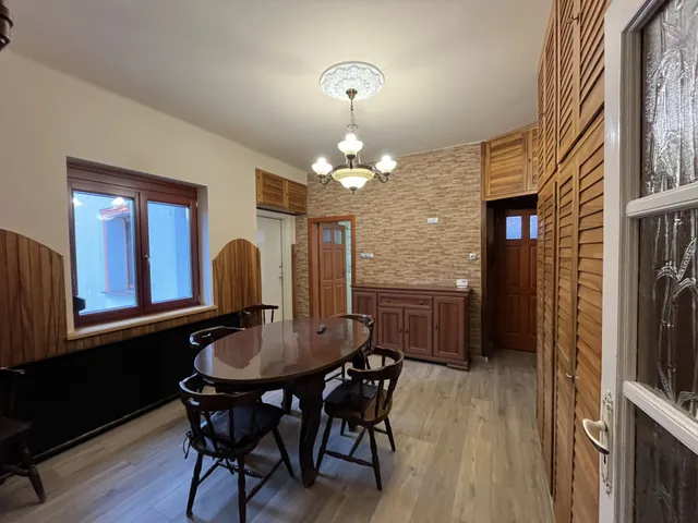 Kiadó lakás Győr, Nádorváros 100 nm