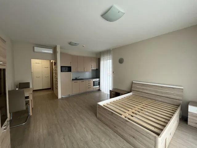 Kiadó lakás Győr, Nádorváros 38 nm