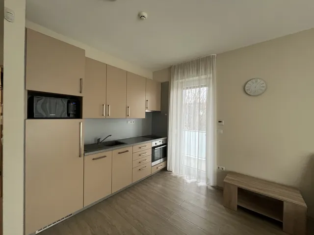 Kiadó lakás Győr, Nádorváros, Attila utca 38 nm