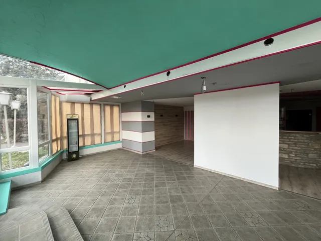 Kiadó kereskedelmi és ipari ingatlan Győr, Marcalváros II. 140 nm