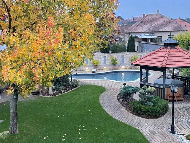 Eladó ház Győr, Kisbácsa 290 nm