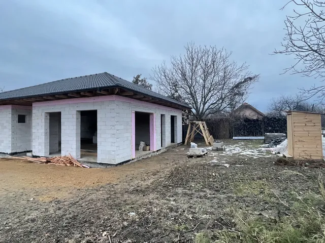 Eladó ház Nyúl 135 nm