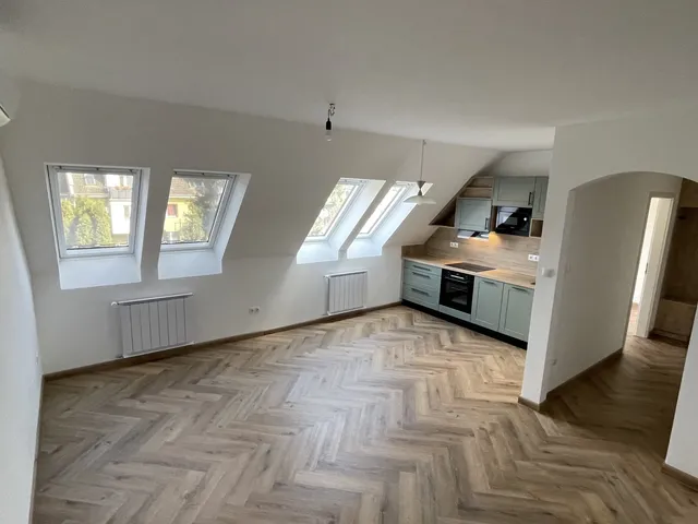 Eladó lakás Győr, Nádorváros 82 nm