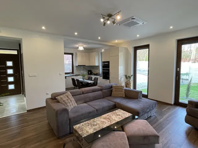 Eladó ház Győrújbarát 87 nm