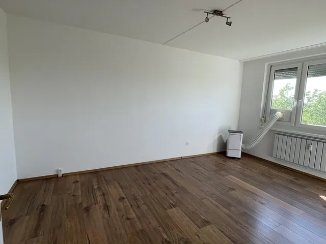 Eladó lakás Győr, Adyváros 35 nm