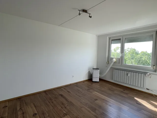 Eladó lakás Győr, Adyváros 35 nm