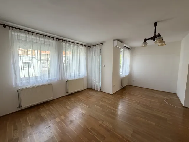 Eladó lakás Győr, Nádorváros 73 nm