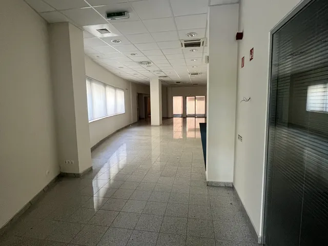 Kiadó kereskedelmi és ipari ingatlan Győr, Belváros 927 nm