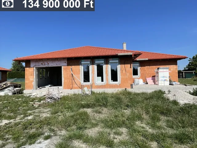 Eladó ház Győrújfalu 151 nm