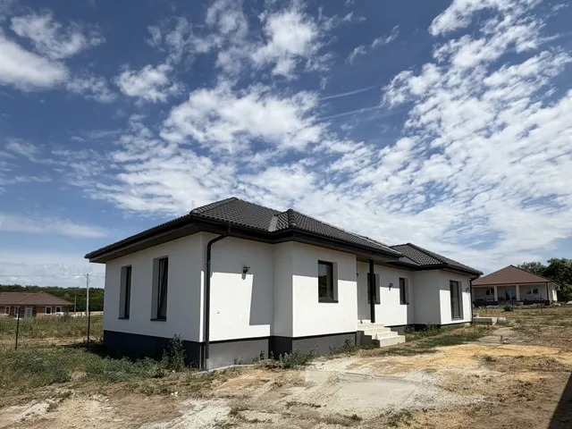 Eladó ház Felpéc 157 nm