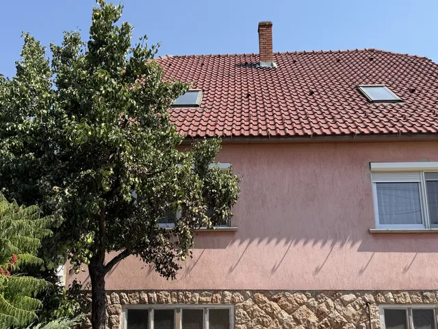Eladó ház Nyúl 98 nm