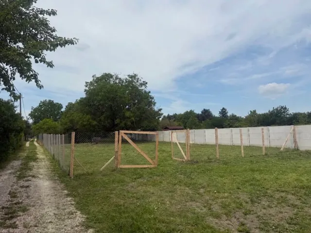 Eladó mezőgazdasági ingatlan Győr, Górédűlő 798 nm