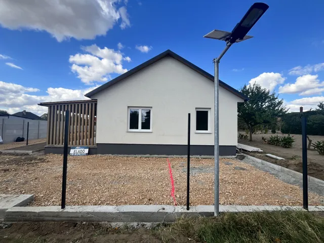 Eladó ház Ászár 95 nm