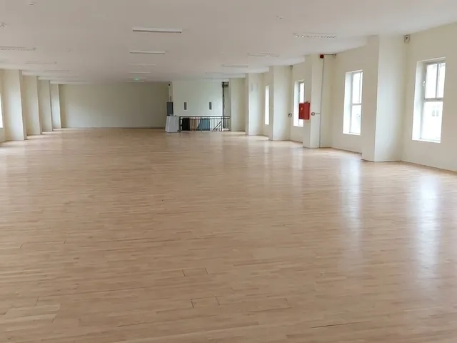 Kiadó kereskedelmi és ipari ingatlan Győr, Gyárváros, Puskás Tivadar u. 783 nm