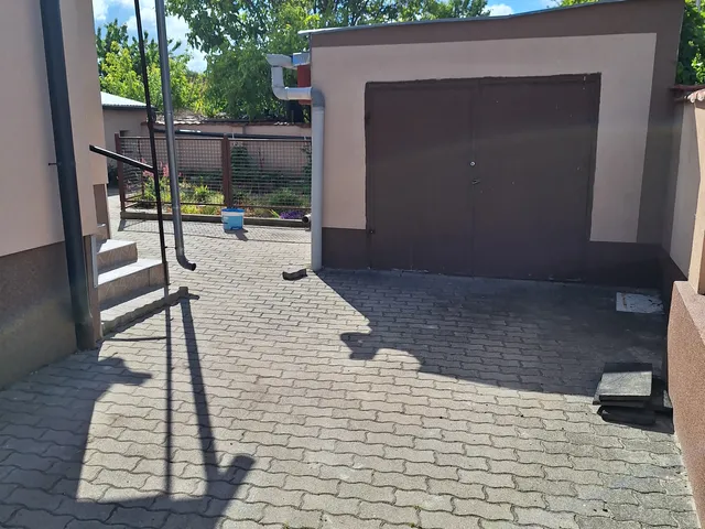 Kiadó ház Székesfehérvár, Felsőváros, Damjanich 74 nm