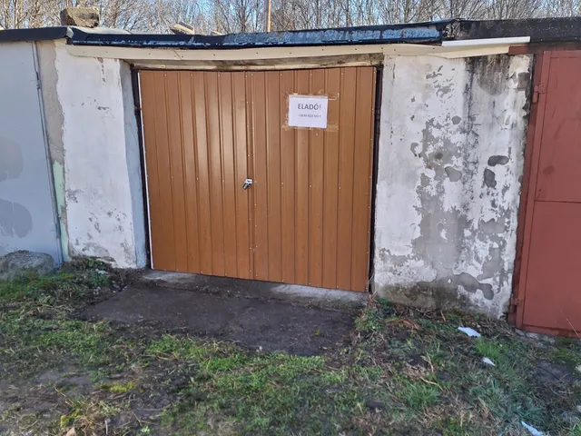 Eladó garázs Székesfehérvár, Íróutcák 14 nm