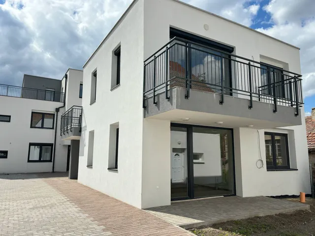 Kiadó lakás Székesfehérvár, Váralja 50 nm