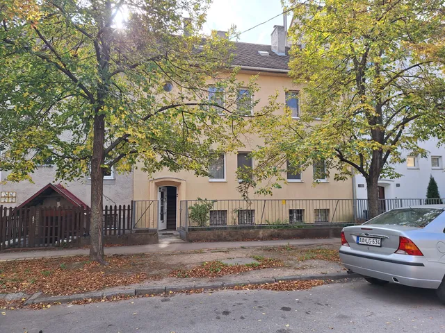 Eladó ház Székesfehérvár, Ősz utca 255 nm