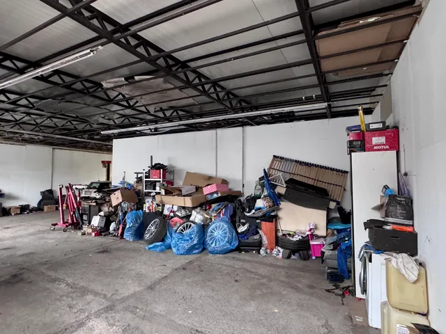 Kiadó kereskedelmi és ipari ingatlan Székesfehérvár, Horvát István lakótelep 150 nm