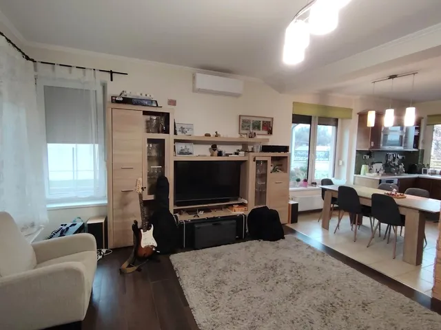 Eladó ház Székesfehérvár, Harmatosvölgy 152 nm