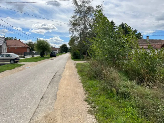 Eladó telek Zámoly, Petőfi utca 858 nm