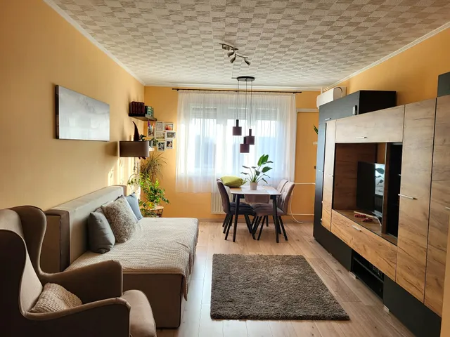 Eladó lakás Székesfehérvár, Tóvárosi lakónegyed 53 nm