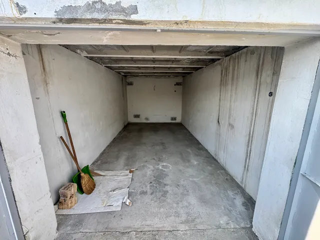 Eladó garázs Székesfehérvár, Szedreskert, Gellért utca 18 nm