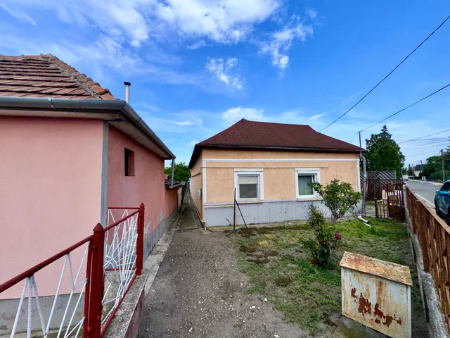 Eladó ház Székesfehérvár, Feketehegy 80 nm