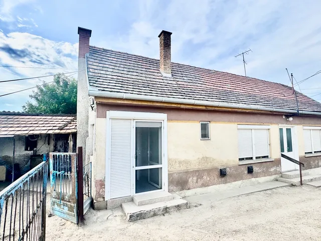 Eladó ház Szabadbattyán 75 nm