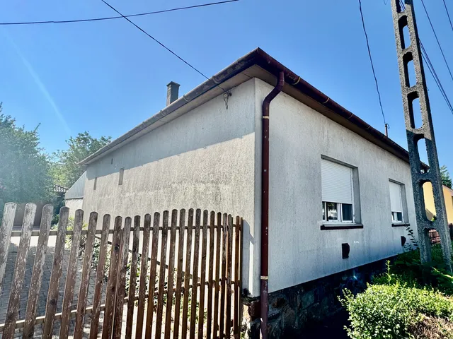 Eladó ház Székesfehérvár, Vezérutcák 120 nm