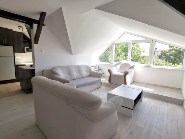 Kiadó lakás Pécs, Siklósi városrész 75 nm