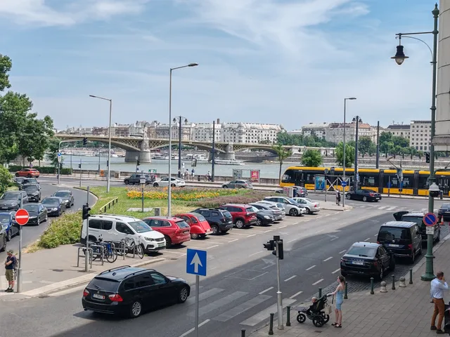 Kiadó lakás Budapest II. kerület, Víziváros II. ker 94 nm