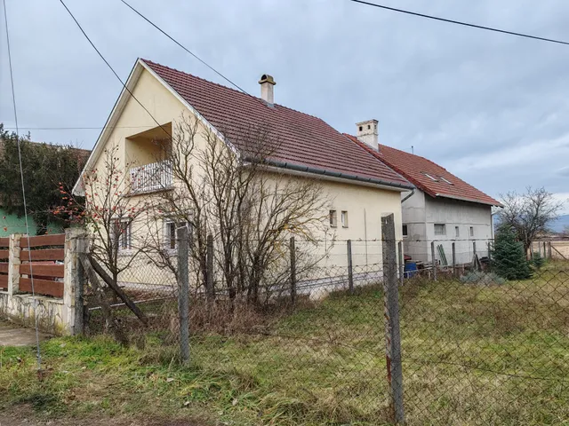 Eladó ház Göd, Alsógöd 219 nm