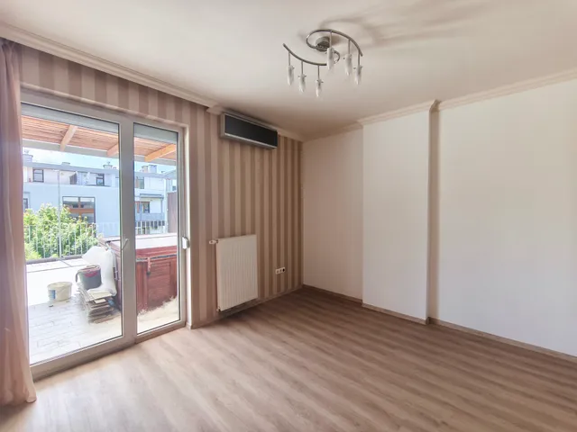 Kiadó lakás Budapest III. kerület, Római-part, Nánási út 136 nm