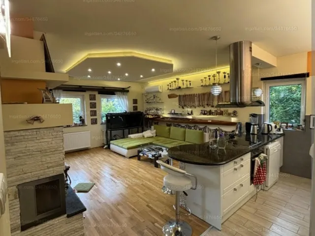 Kiadó ház Budakalász, Ófalu 153 nm