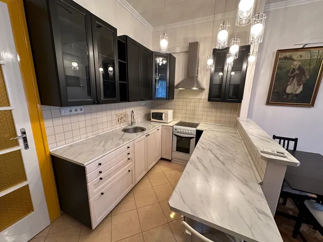 Kiadó lakás Budapest VI. kerület, Bajcsy-Zsilinszky út 38 nm