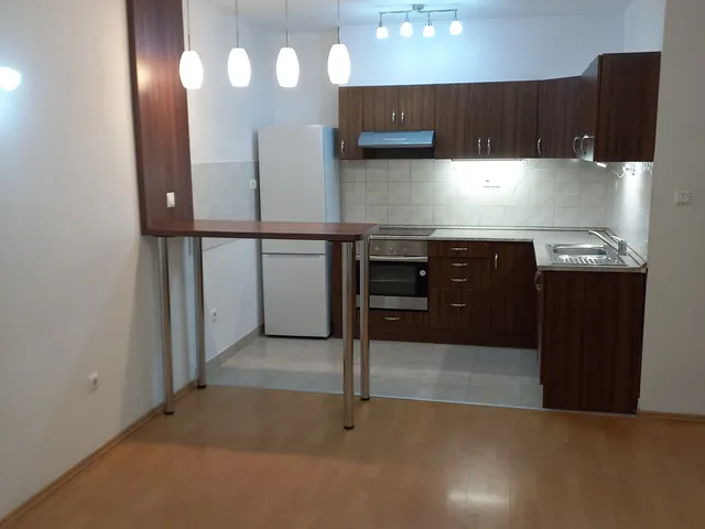 Kiadó lakás Budapest VIII. kerület, Corvin negyed 48 nm